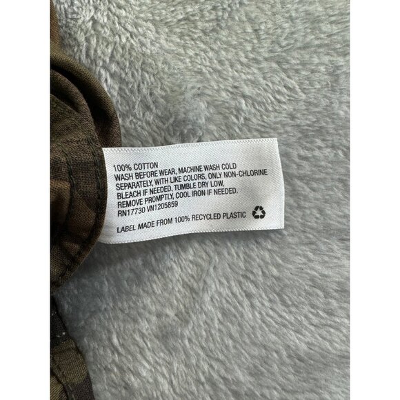 Cat & Jack boys shirt size S (6/7) Camouflage Button-Up - Picture 4 of 8